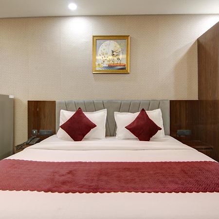 Limewood Stay - Millennium Huda City Center Gurgaon Dış mekan fotoğraf