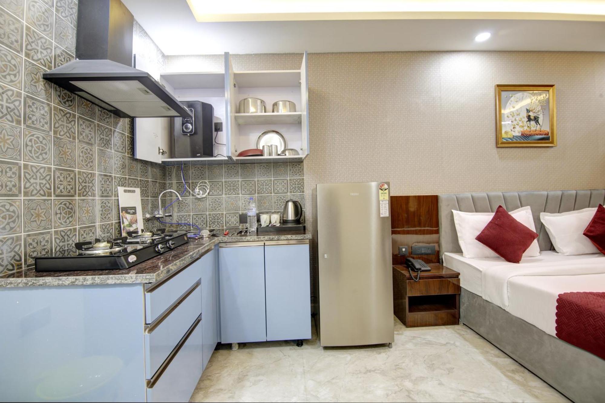 Limewood Stay - Millennium Huda City Center Gurgaon Dış mekan fotoğraf