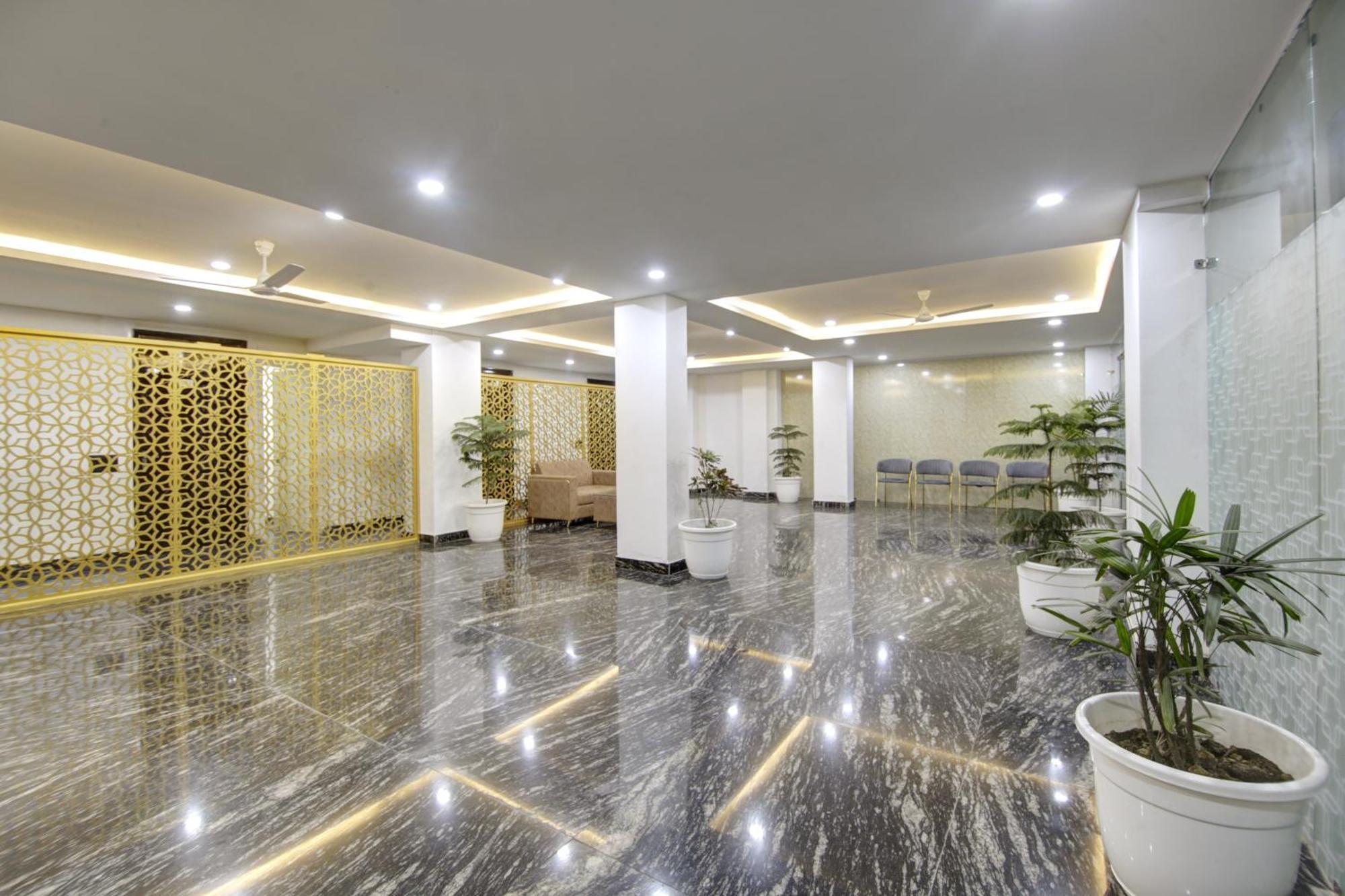 Limewood Stay - Millennium Huda City Center Gurgaon Dış mekan fotoğraf
