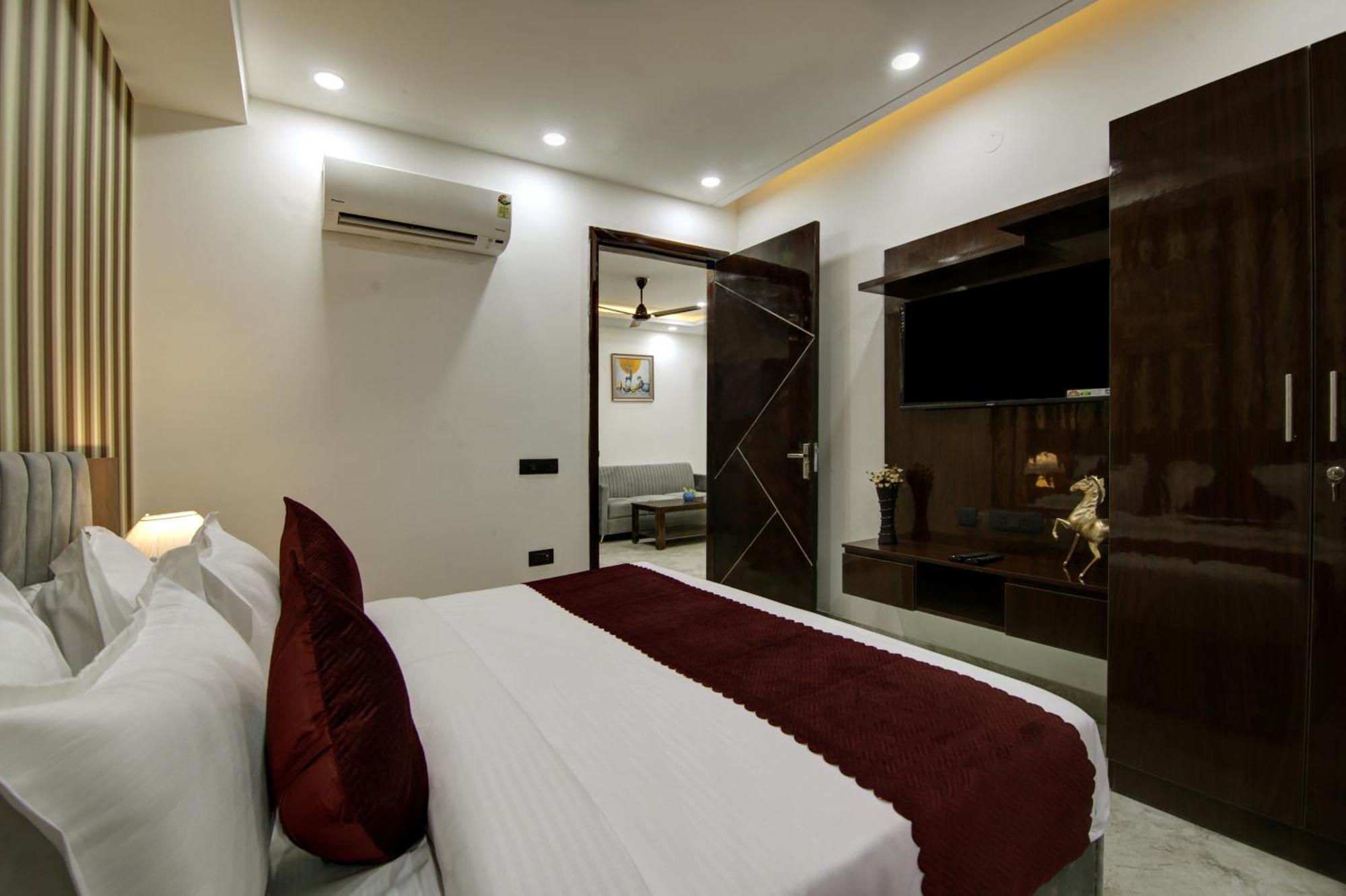 Limewood Stay - Millennium Huda City Center Gurgaon Dış mekan fotoğraf