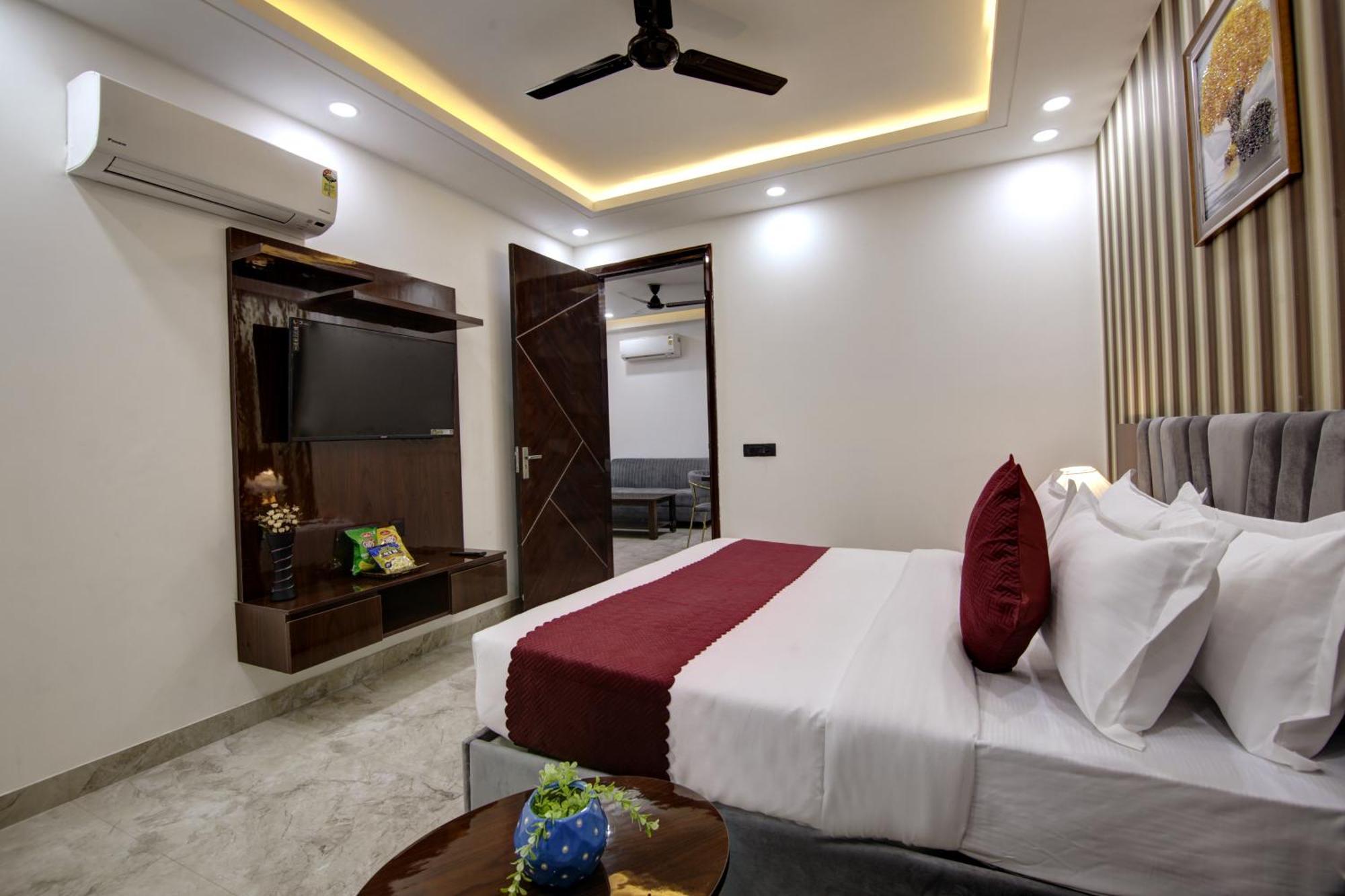 Limewood Stay - Millennium Huda City Center Gurgaon Dış mekan fotoğraf