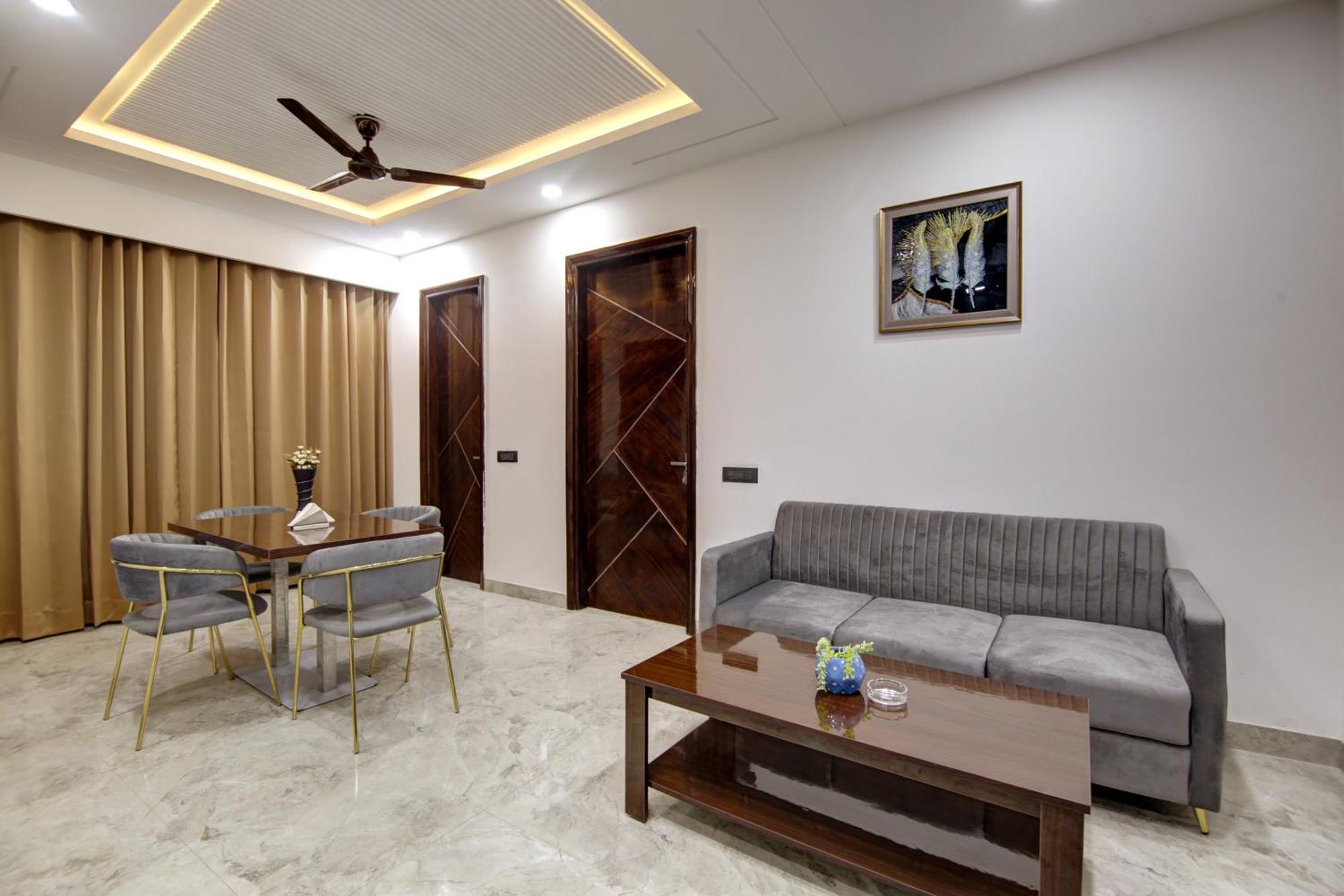 Limewood Stay - Millennium Huda City Center Gurgaon Dış mekan fotoğraf