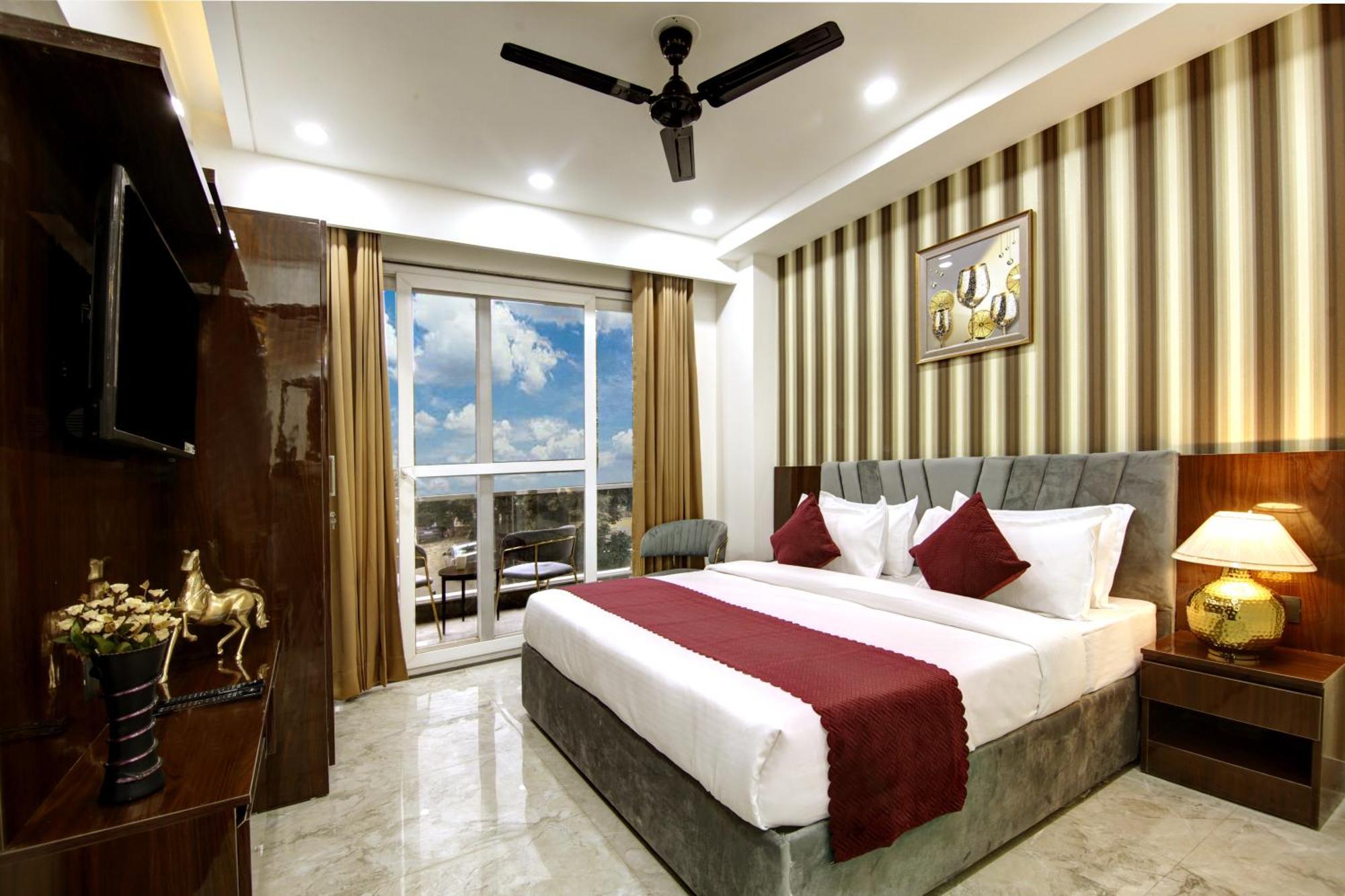 Limewood Stay - Millennium Huda City Center Gurgaon Dış mekan fotoğraf