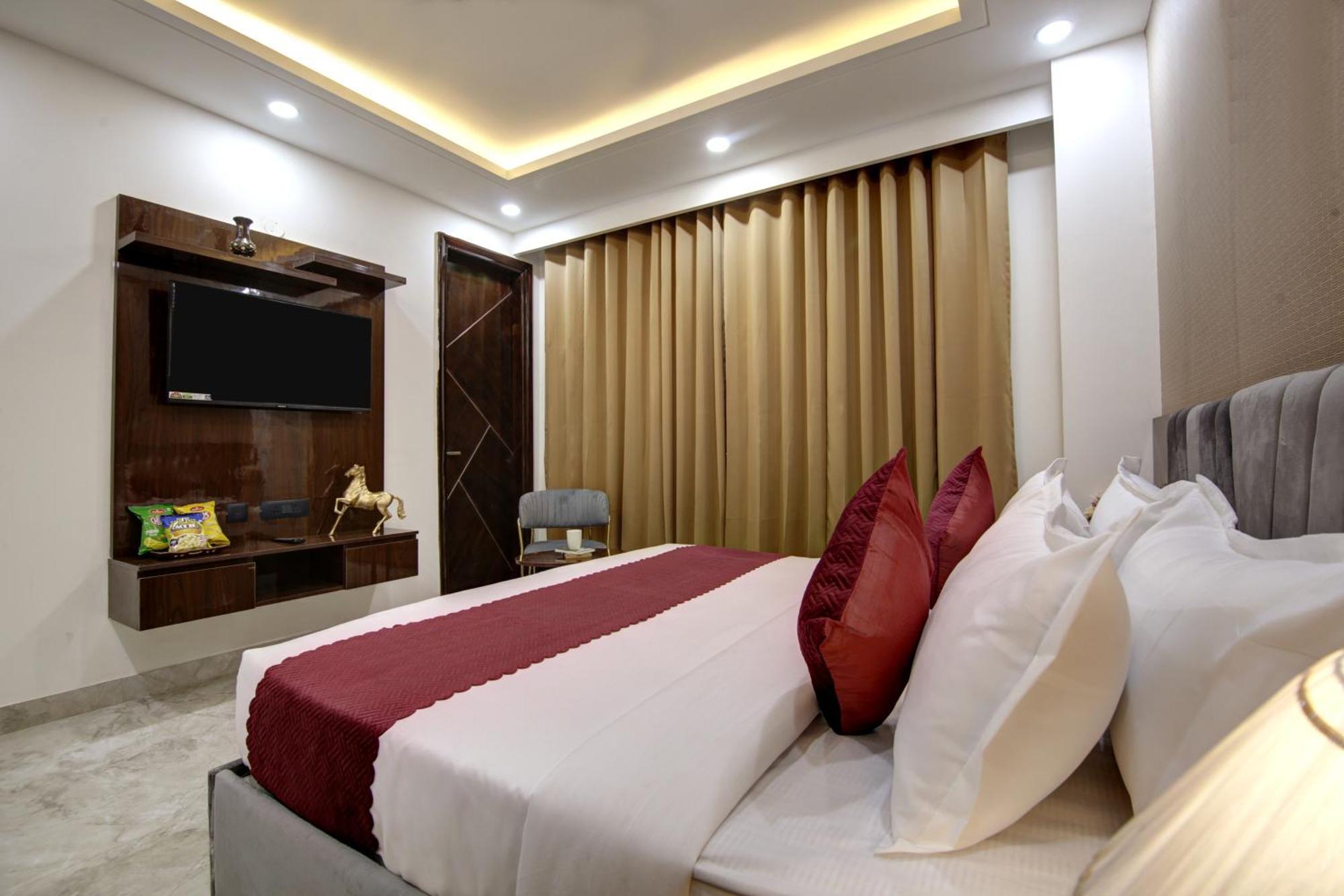 Limewood Stay - Millennium Huda City Center Gurgaon Dış mekan fotoğraf