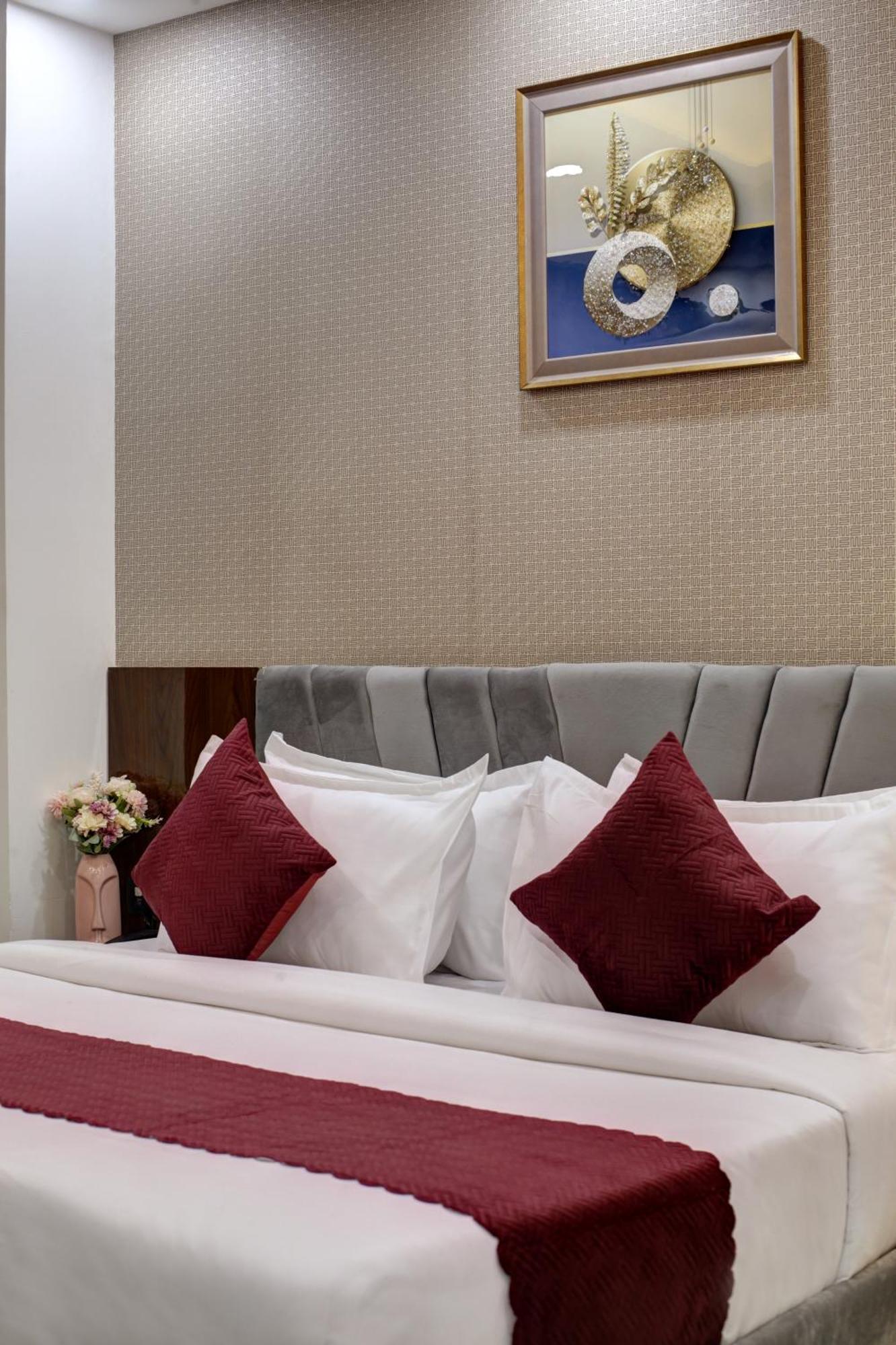 Limewood Stay - Millennium Huda City Center Gurgaon Dış mekan fotoğraf