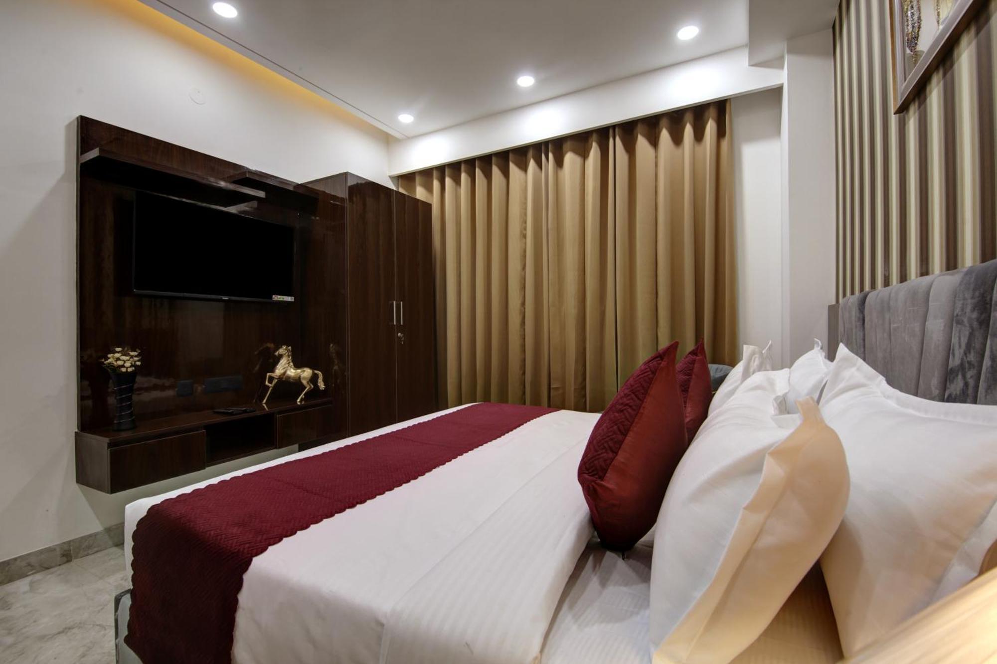 Limewood Stay - Millennium Huda City Center Gurgaon Dış mekan fotoğraf