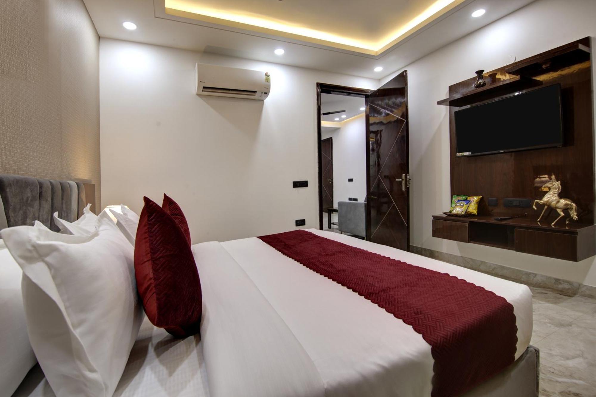 Limewood Stay - Millennium Huda City Center Gurgaon Dış mekan fotoğraf