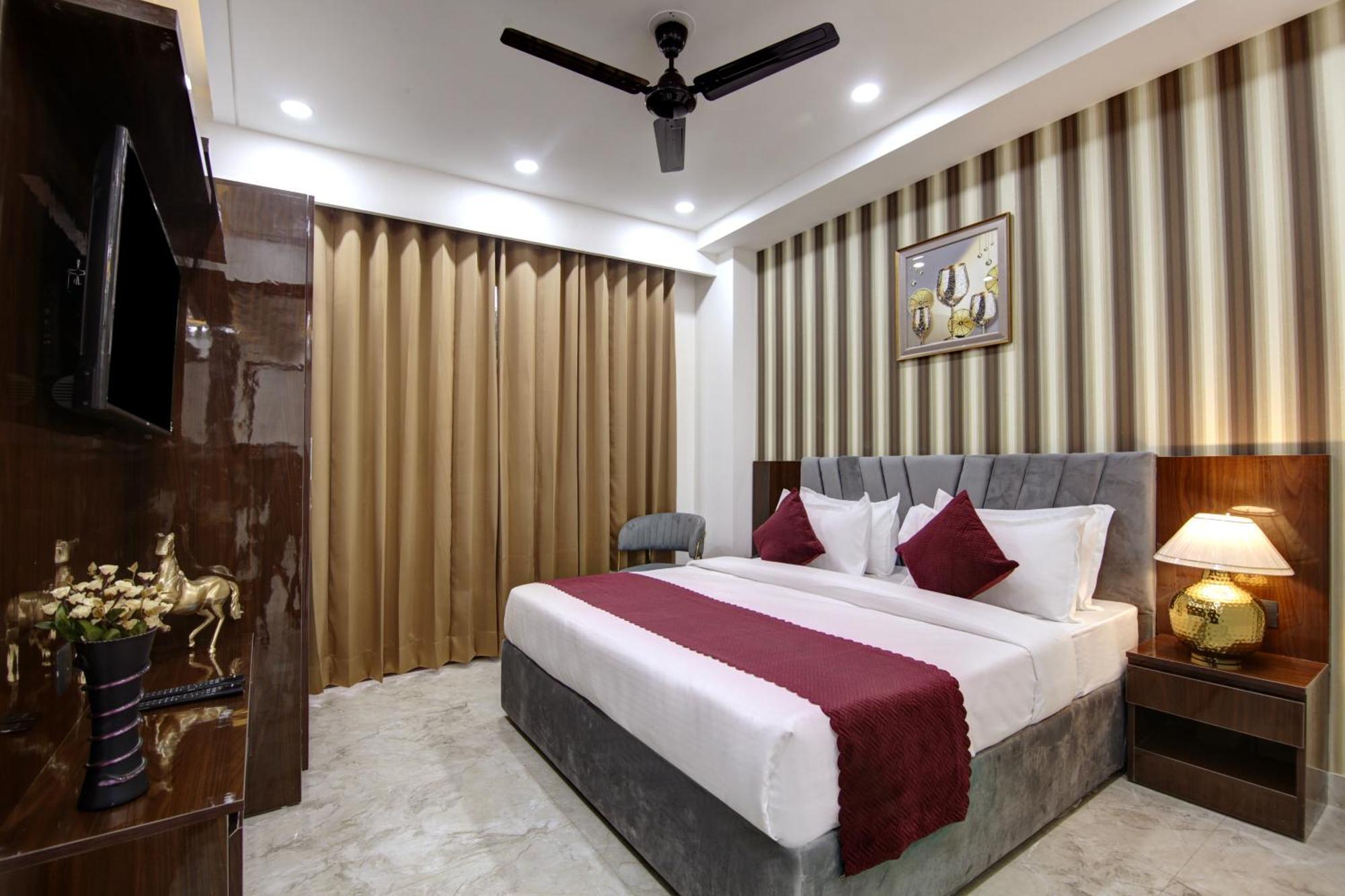 Limewood Stay - Millennium Huda City Center Gurgaon Dış mekan fotoğraf