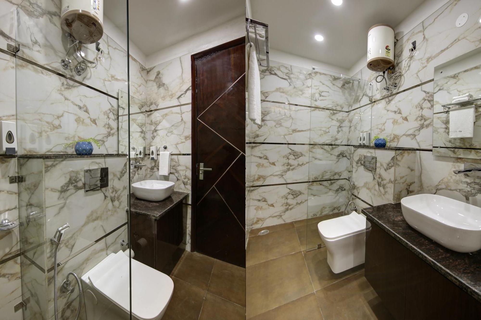 Limewood Stay - Millennium Huda City Center Gurgaon Dış mekan fotoğraf